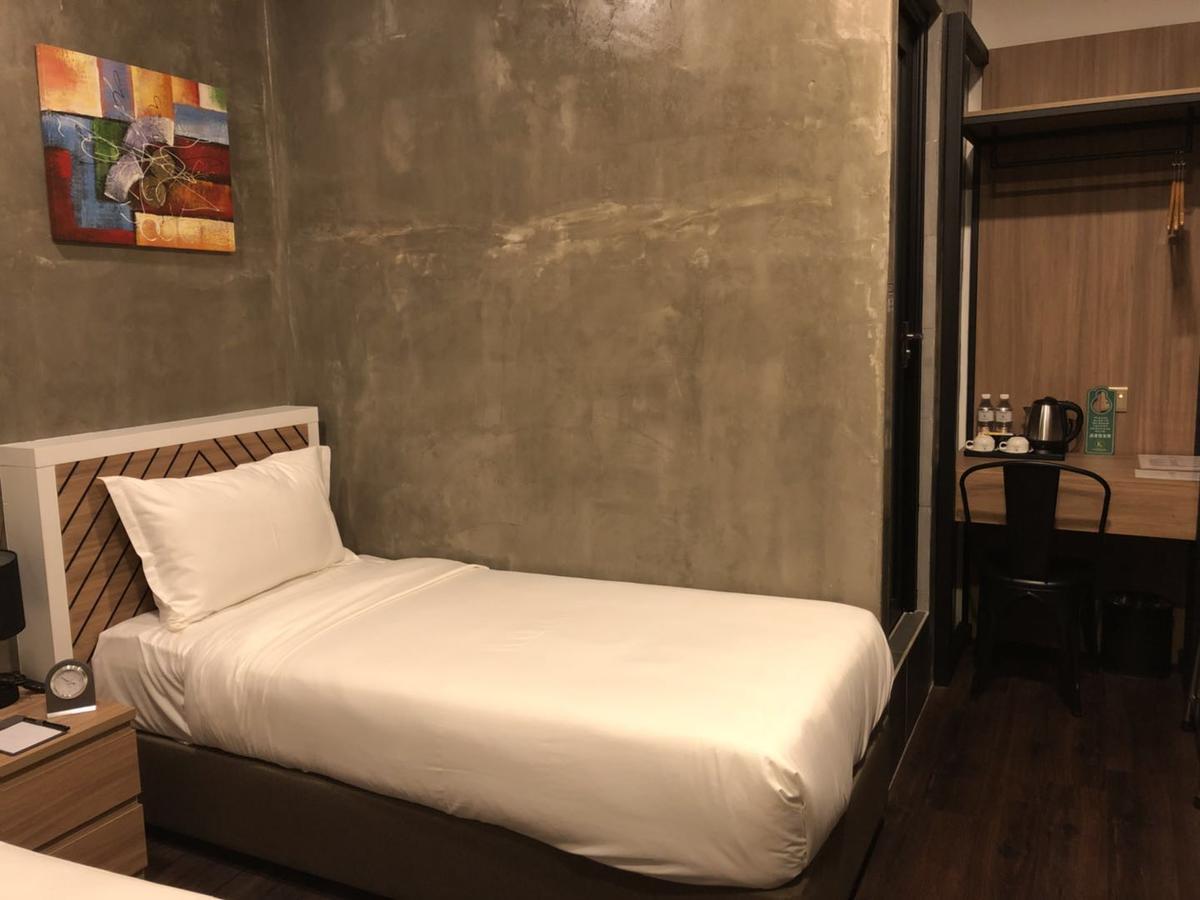 K Boutique Hotel Teluk Intan Exterior photo